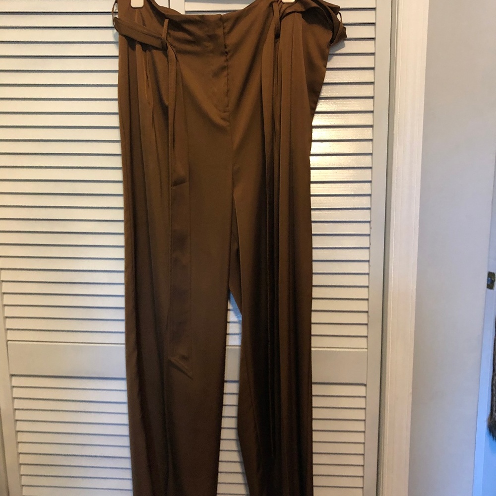 Universal Standard Wide leg Pant in Carmel Size M